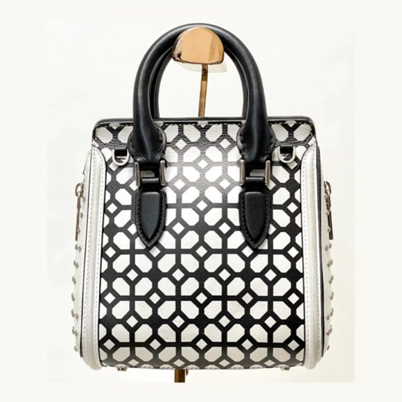 Alexander McQueen Authentic Black and White Crossbody Bag - Picture 3 of 12